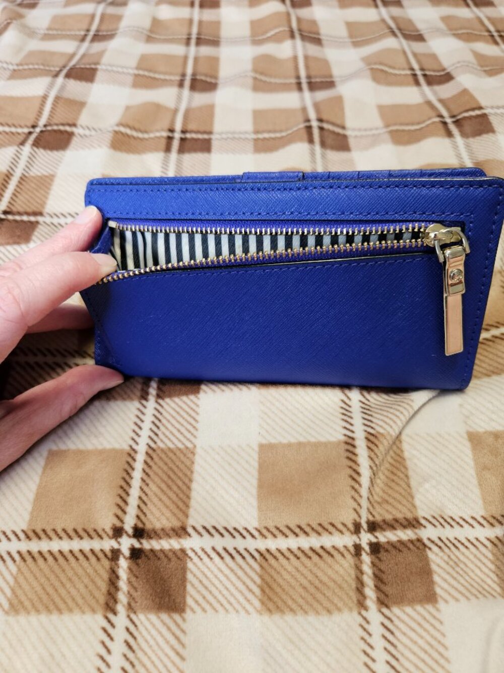 Kate Spade Wallet - Picture 4 of 5